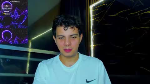 Alessandro online show from June 2026 05:01:01 AM