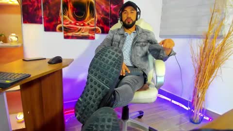 ALESSANDRO  WYE online show from January 2025 03:35:01 AM