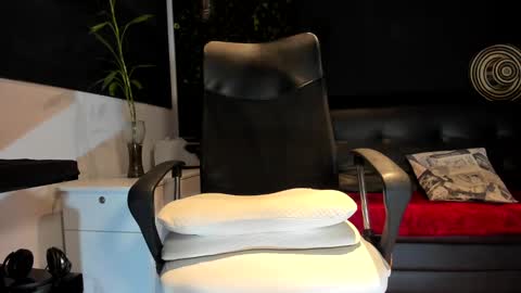 ALESSANDRO  WYE online show from September 2025 10:36:01 AM