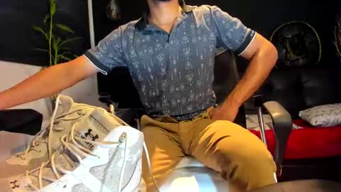 ALESSANDRO  WYE online show from October 2025 06:49:01 AM