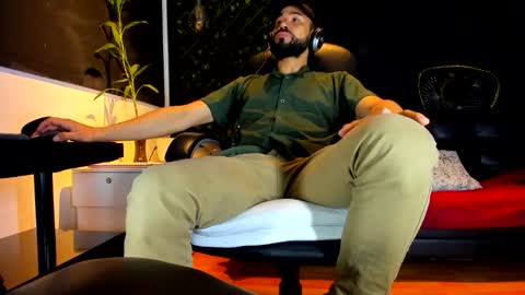 ALESSANDRO  WYE online show from February 2026 06:11:02 AM