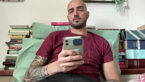 alessandromori91 online show from April 2026 02:00:01 PM