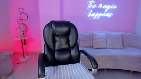 Snapshot of alessaromero chatting on February 2025 01:26:02 AM ALESSA ROMERO online show from February 2025 01:26:02 AM