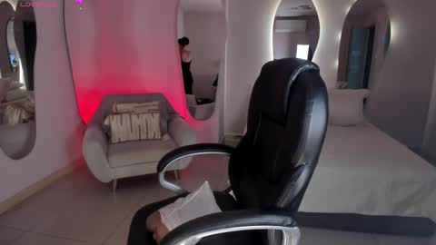 Snapshot of alessaromero chatting on February 2025 06:46:02 PM ALESSA ROMERO online show from February 2025 06:46:02 PM