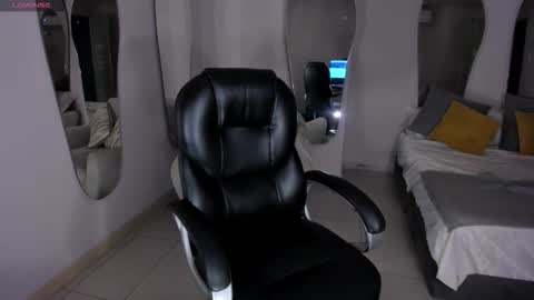 Snapshot of alessaromero chatting on September 2025 05:45:02 PM ALESSA ROMERO online show from September 2025 05:45:02 PM