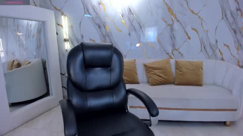 Snapshot of alessaromero chatting on November 2025 07:37:01 PM ALESSA ROMERO online show from November 2025 07:37:01 PM