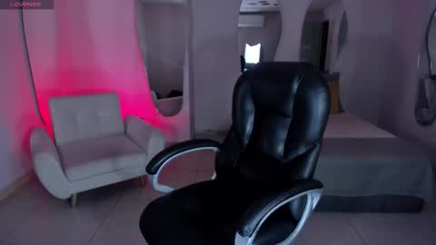 Snapshot of alessaromero chatting on November 2025 08:18:02 PM ALESSA ROMERO online show from November 2025 08:18:02 PM