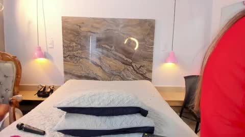 Snapshot of alessia12_ chatting on October 2025 08:36:02 PM Alessia online show from October 2025 08:36:02 PM