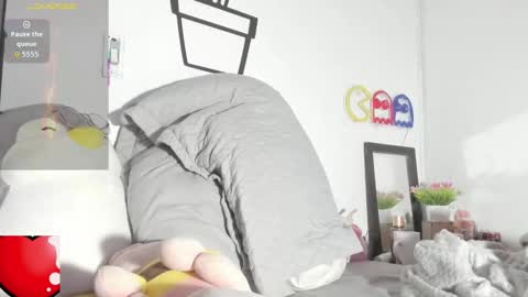 Snapshot of alessia28__ chatting on October 2025 06:06:02 PM Alessia online show from October 2025 06:06:02 PM