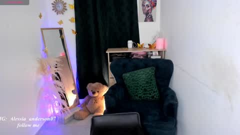 Yy  online show from January 2025 01:54:01 AM