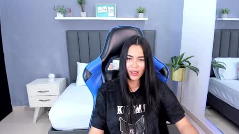 A L E S S I A online show from February 2025 11:08:02 PM