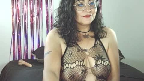 Snapshot of alessiabobs chatting on February 2025 04:37:01 AM Allesiaboobs online show from February 2025 04:37:01 AM