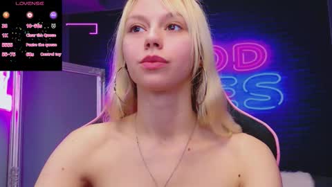 alessiacroft online show from October 2025 04:23:02 AM