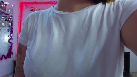 Snapshot of alessiadouce chatting on December 2024 01:06:02 PM Alessia online show from December 2024 01:06:02 PM