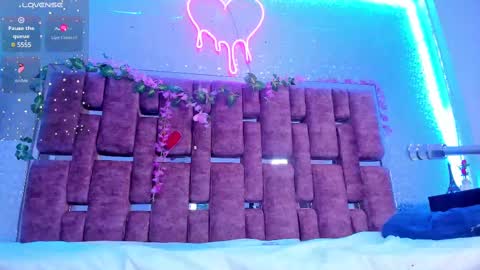 Snapshot of alessiadouce chatting on March 2025 08:42:02 PM Alessia online show from March 2025 08:42:02 PM