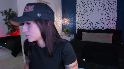 alessianoir online show from March 2026 09:07:02 PM