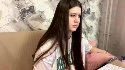 Aletta Oushen online show from February 2025 11:44:02 AM