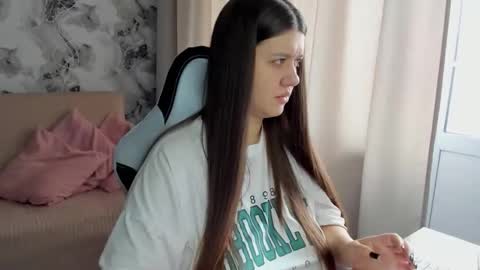 Aletta Oushen online show from October 2025 08:21:01 AM