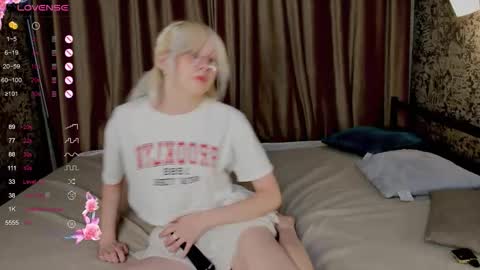 Lola online show from September 2025 03:14:01 PM