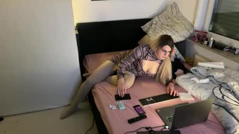 Snapshot of alevsandra87 chatting on January 2025 10:26:01 PM Leyla Leg online show from January 2025 10:26:01 PM