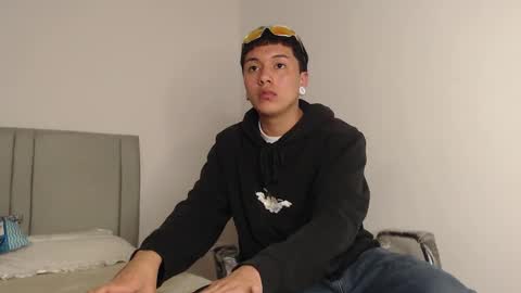 Snapshot of alex__lover chatting on February 2026 02:37:01 AM Owen online show from February 2026 02:37:01 AM