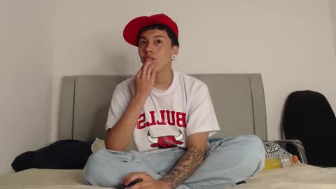 Snapshot of alex__lover chatting on February 2026 02:39:02 AM Owen online show from February 2026 02:39:02 AM