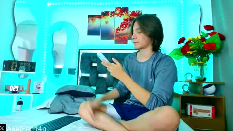 sneider online show from February 2025 06:48:02 PM