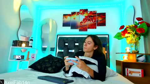 sneider online show from February 2025 06:42:01 PM