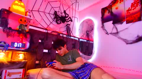 sneider online show from October 2025 06:41:02 PM