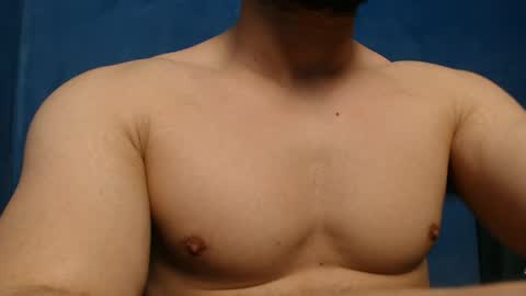 Snapshot of alex_blu chatting on April 2026 05:41:02 AM Alex online show from April 2026 05:41:02 AM