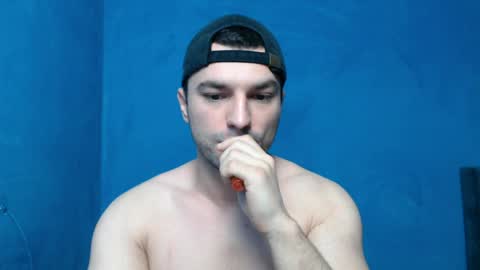 Snapshot of alex_blu chatting on April 2026 05:07:02 AM Alex online show from April 2026 05:07:02 AM