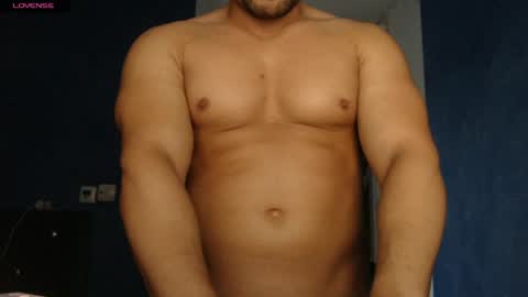Snapshot of alex_blu chatting on July 2026 07:18:01 PM Alex online show from July 2026 07:18:01 PM
