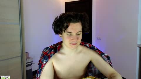 FAVORITE online show from January 2025 03:41:02 AM