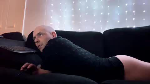 alex_essex69 online show from October 2025 12:00:01 AM