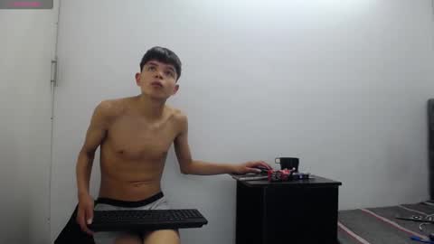 alex_it0 online show from May 2026 10:37:01 PM