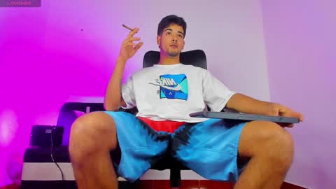 i am Alex online show from December 2024 08:58:01 PM