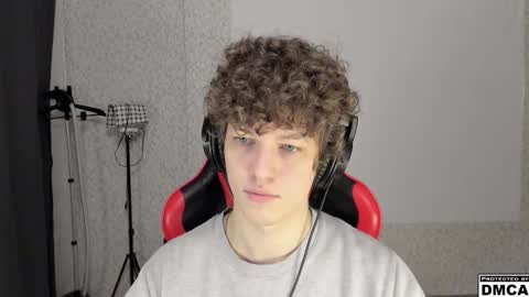 Alexander online show from December 2025 06:59:02 PM