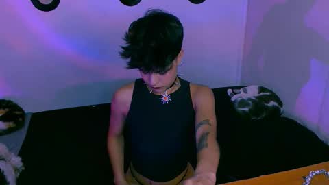 Alex online show from November 2025 01:06:02 AM