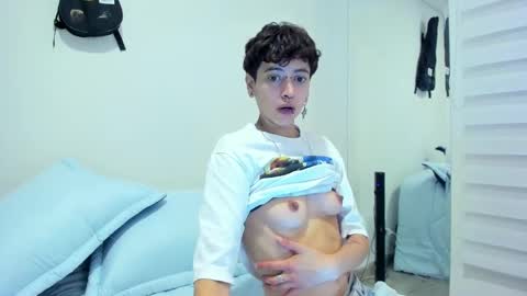 Residente0xxx online show from January 2025 05:02:02 AM