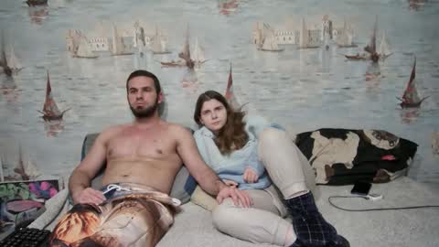 Alex and Sarah online show from October 2025 08:44:01 PM