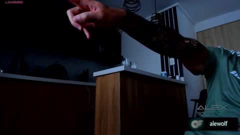 Alex Wolf online show from March 2026 09:31:01 PM