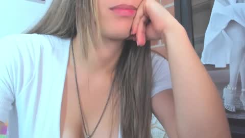 alexa latina online show from March 2025 07:32:01 PM