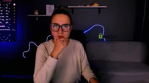 alexa_night_ online show from October 2025 10:13:02 AM