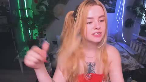 alexa_pirs online show from October 2025 12:27:01 PM