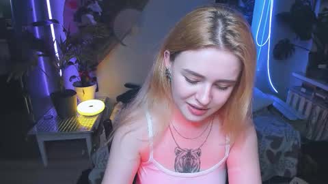 alexa_pirs online show from October 2025 08:20:02 PM