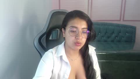 Alexandra online show from September 2025 11:44:02 AM