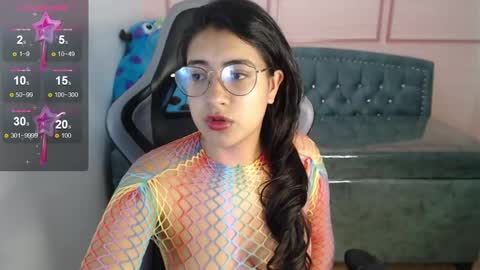 Alexandra online show from October 2025 11:51:02 AM