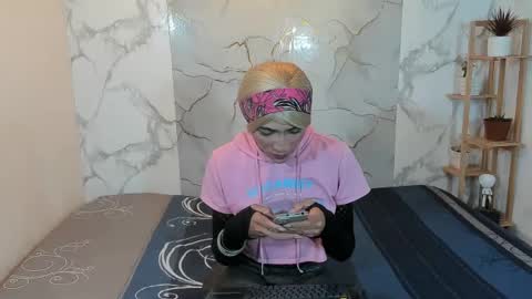 alexa_torres04 online show from June 2026 07:20:01 PM