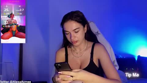 Alexa online show from November 2025 01:38:01 AM