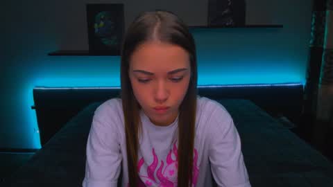 angel online show from December 2024 03:06:01 AM